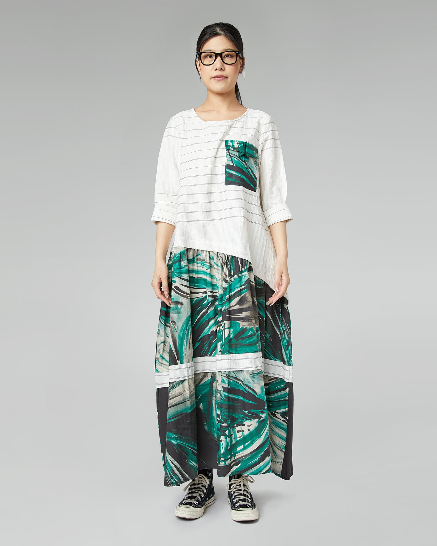 ROBE AVEC MOTIF TROPICAL