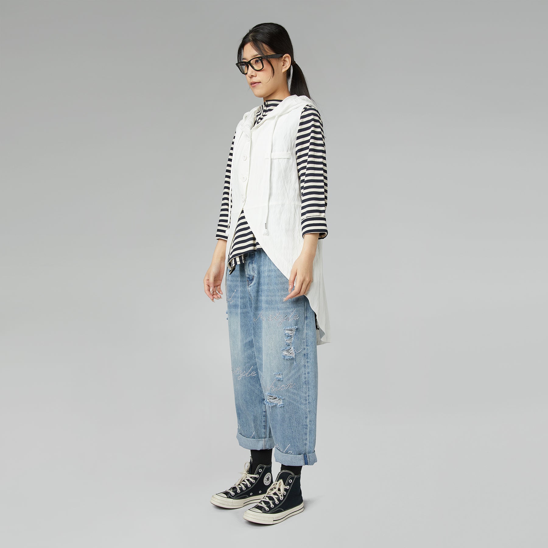 BAGGY JEANS WITH STRASS TEXT