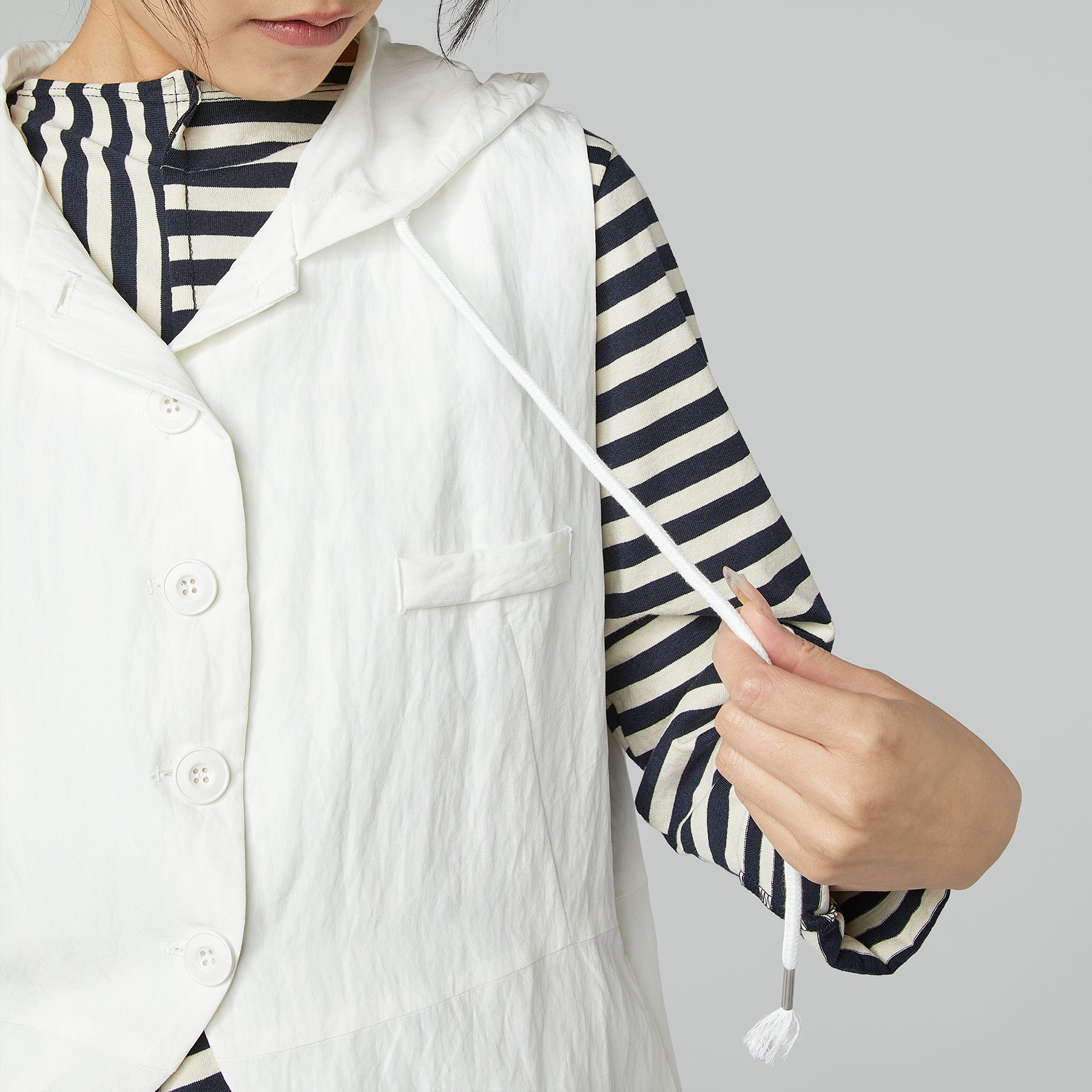 LINED VEST WITH HOOD WHITE