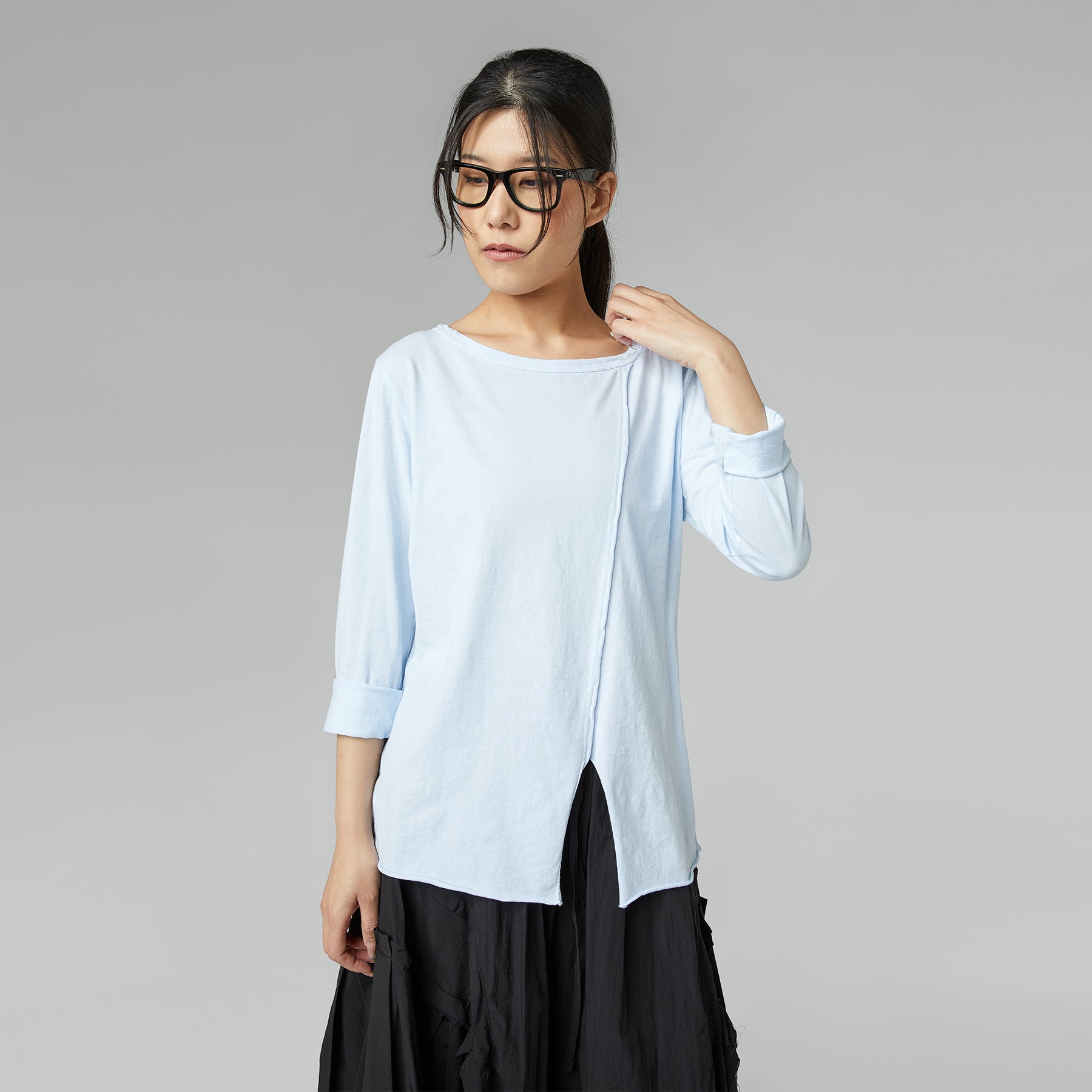 T-SHIRT WITH SLIT SKY BLUE