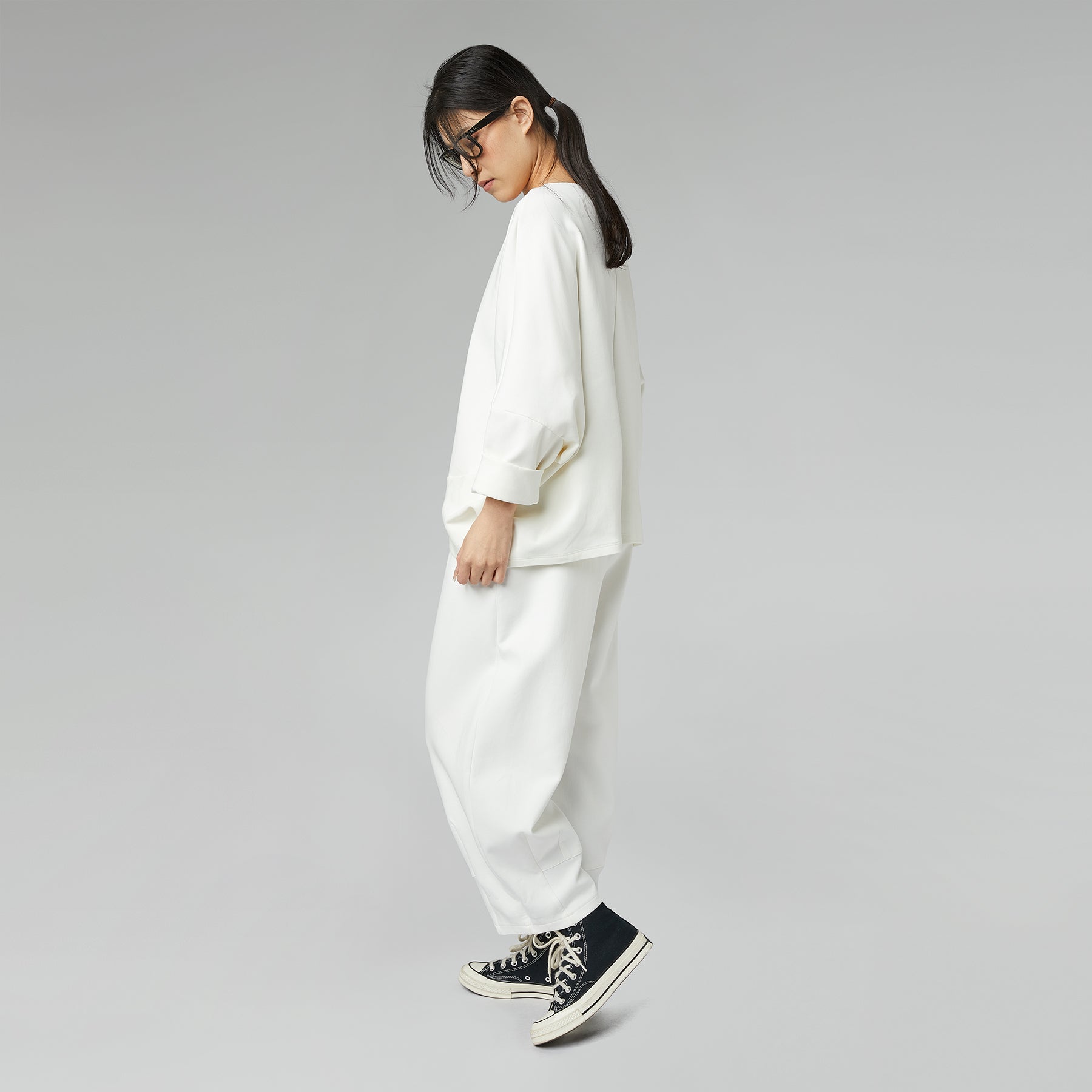 PANTALONES EN TEJIDO DE NEOPRENO LIGERO