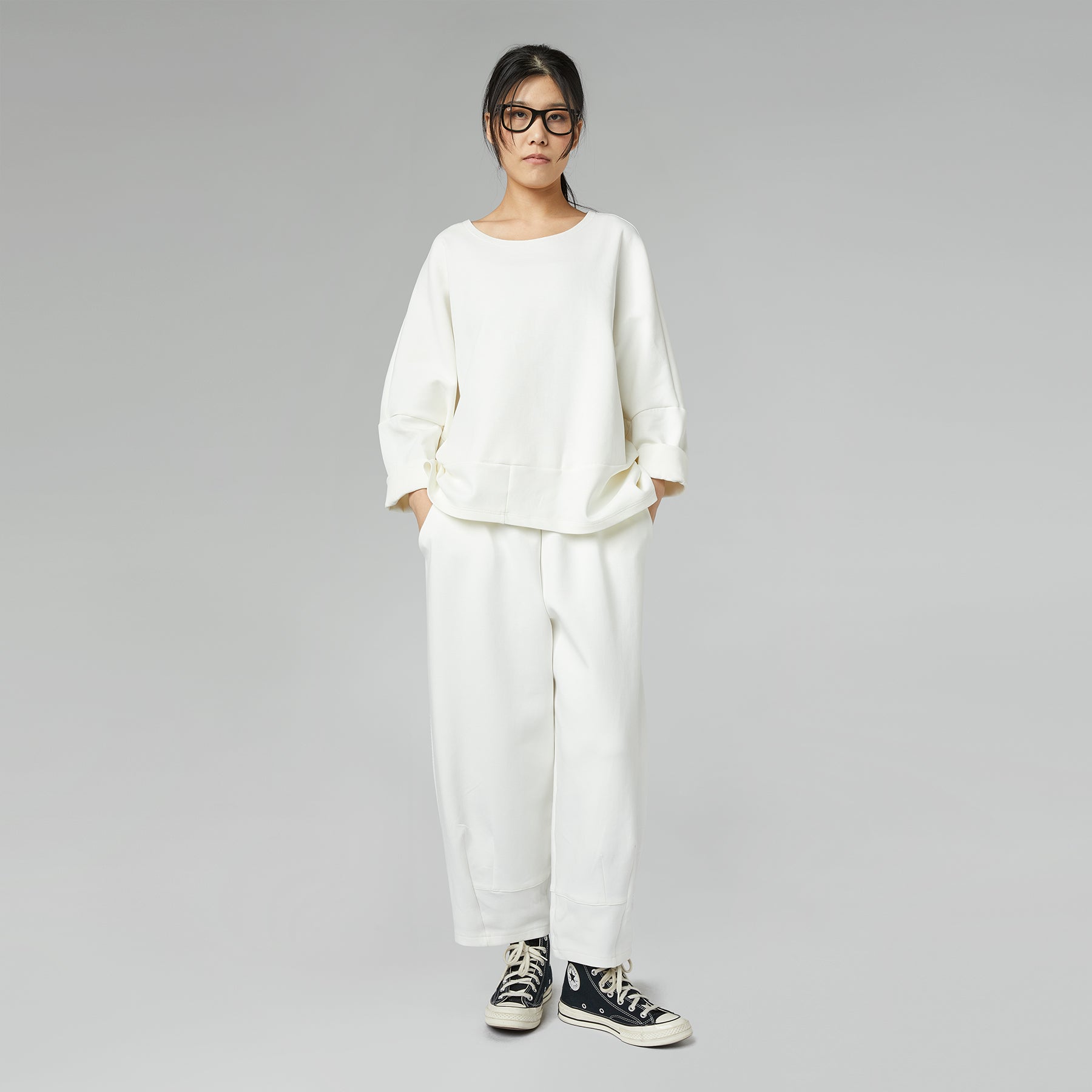 PANTALONES EN TEJIDO DE NEOPRENO LIGERO