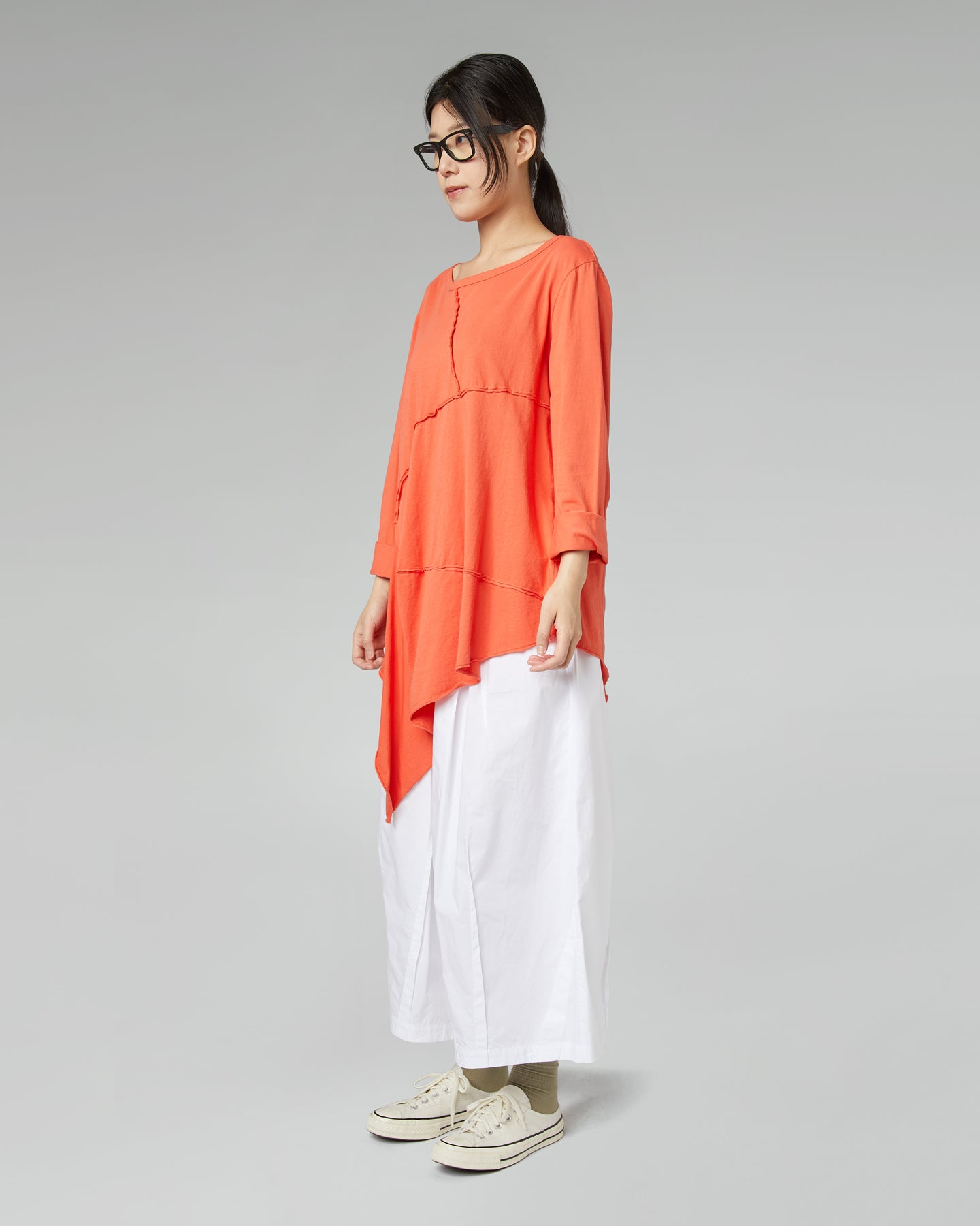 PANTALONI IN POPELINE DI COTONE CON PINCES