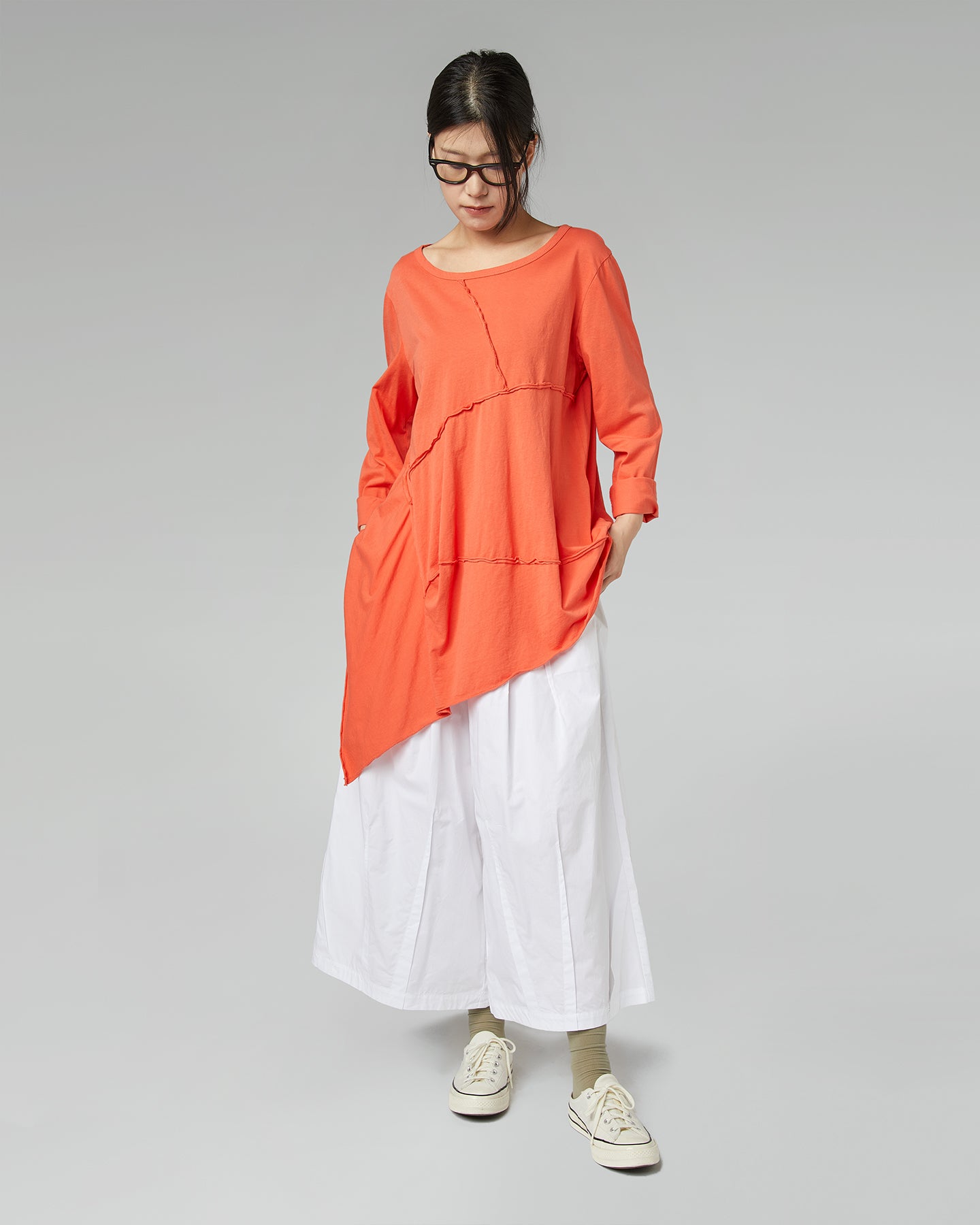 PANTALONI IN POPELINE DI COTONE CON PINCES