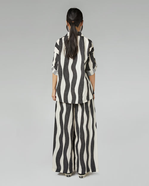 WAVE STRIPED BLOUSE