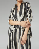 WAVE STRIPED BLOUSE