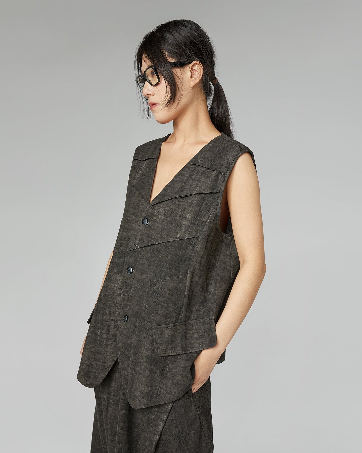 COLD DYED VEST