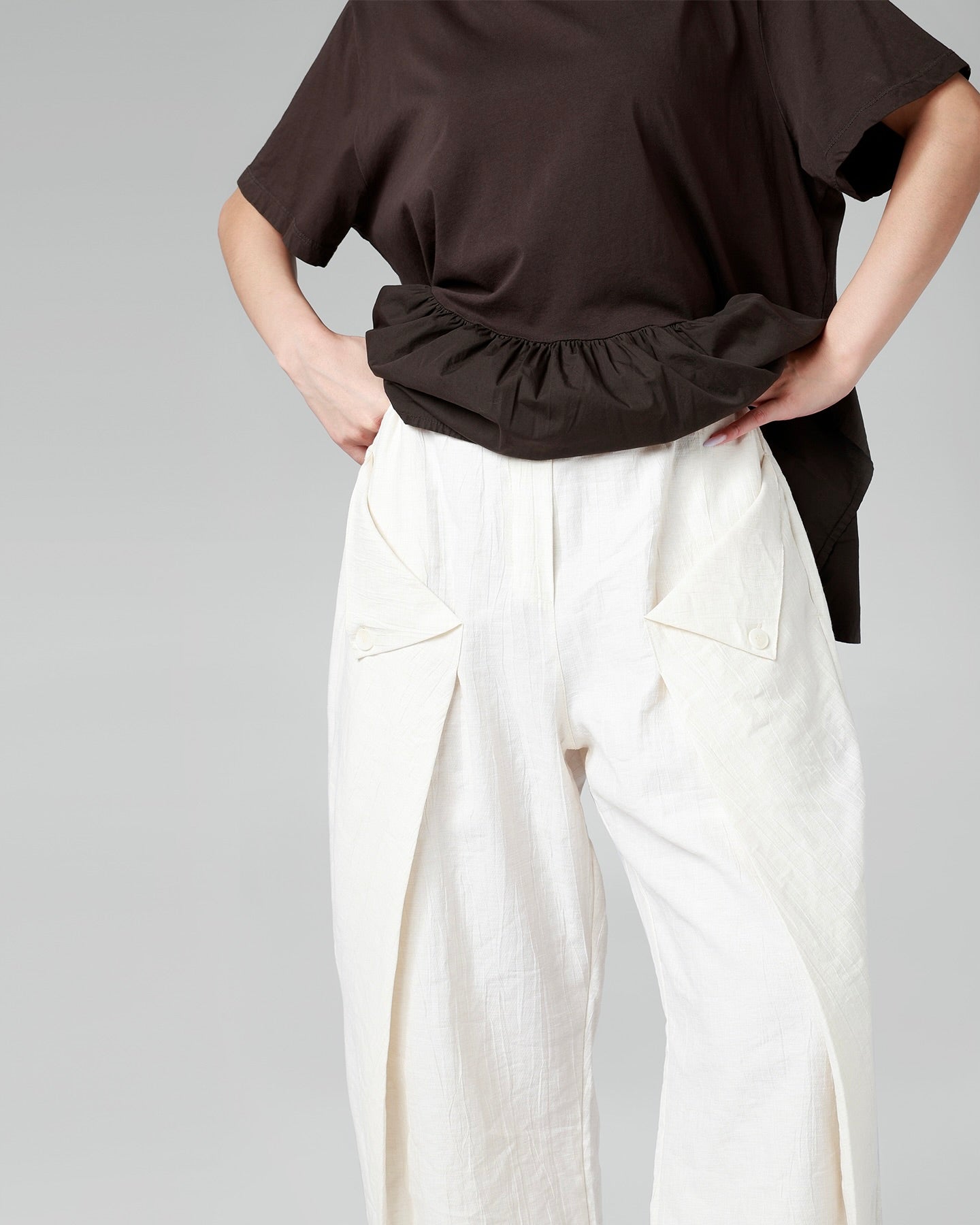 PLEATED POCKETS TROUSERS