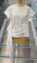 ASYMMETRISCHE GEPUNKTETE BLUSE