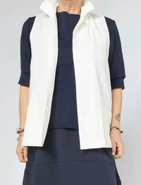 GILET CON BOTTONI IN BAMBÙ