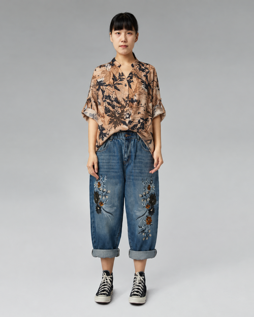 BLUSA CON ESTAMPA DE OTOÑO Y CUELLO DE ESCALERA